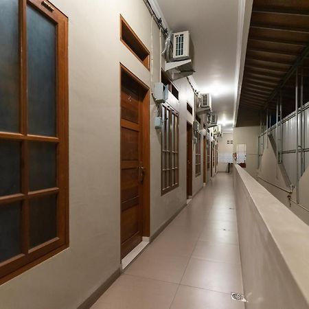 Reddoorz At Joyce Guest House Medan Exteriör bild
