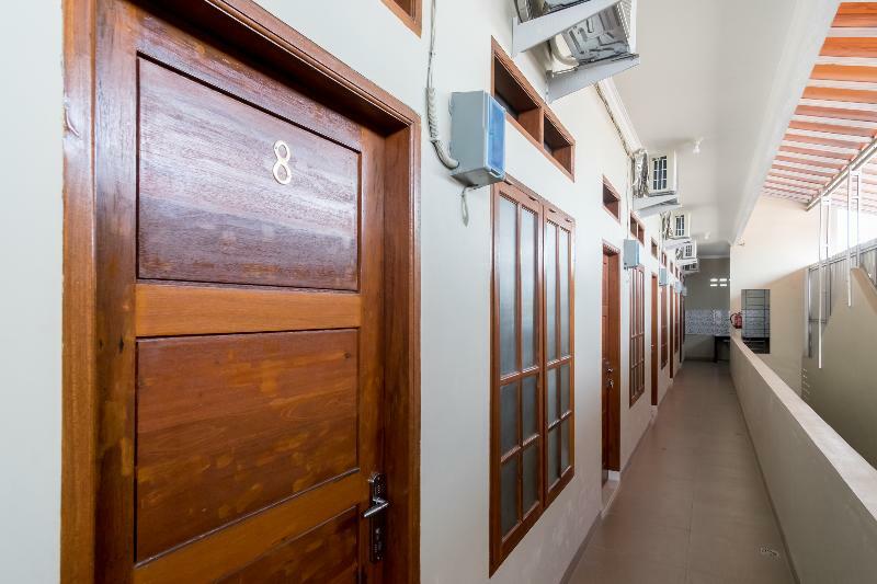 Reddoorz At Joyce Guest House Medan Exteriör bild