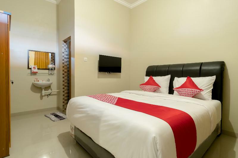 Reddoorz At Joyce Guest House Medan Exteriör bild